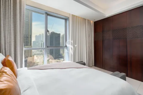 Appartement te koop in Downtown Dubai (Downtown Burj Dubai), Dubai, VAE 48 vr.m., nr 690977 - foto 2