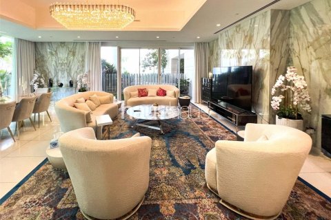 Apartment til salg i Palm Jumeirah, Dubai, UAE 3 soveværelser, 486 kvm № 626078 - foto 3