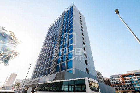 Apartment in Jumeirah Village Circle, Dubai, UAE 1 room, 23 sq.m. № 601992 - photo 1