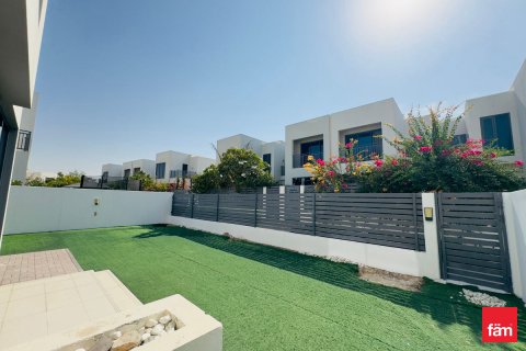 Vila v Dubai Hills Estate, SAE 4 spálne, 326 m2 č. 659004 - Fotografia 17