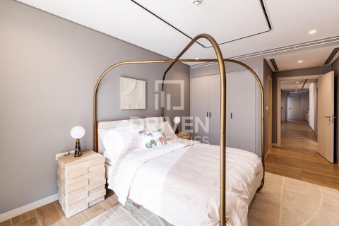 Müüa villa asukohaga Jumeirah, Dubai, AÜE: 4 magamistoaga, 421 m² Nr 653247 - pilt 12