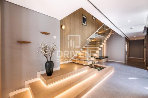 Müüa villa asukohaga Jumeirah, Dubai, AÜE: 4 magamistoaga, 421 m² Nr 653247 - pilt 15