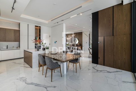 Müüa villa asukohaga Jumeirah, Dubai, AÜE: 4 magamistoaga, 1030 m² Nr 653248 - pilt 10