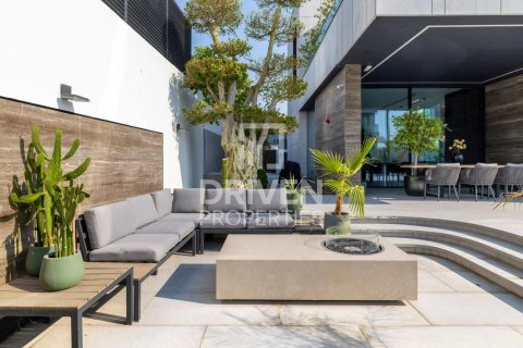 Müüa villa asukohaga Jumeirah, Dubai, AÜE: 4 magamistoaga, 1030 m² Nr 653248 - pilt 27