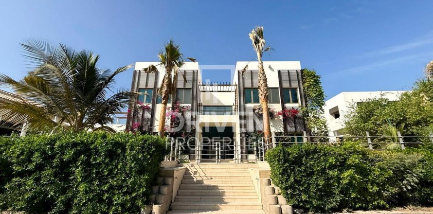 Villa i Palm Jumeirah, Dubai, Emiratene 6 soverom, 1245.37 kvm nr. 745827