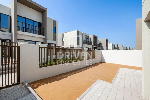 Appartamento in affitto a Dubai Land, Dubai, EAU 4 camere da letto, 260 mq. № 603238 - foto 19
