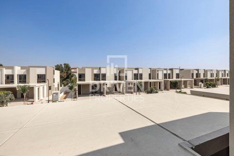 Appartamento in affitto a Dubai Land, Dubai, EAU 4 camere da letto, 260 mq. № 603238 - foto 18