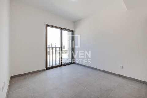 Appartamento in affitto a Dubai Land, Dubai, EAU 4 camere da letto, 260 mq. № 603238 - foto 3