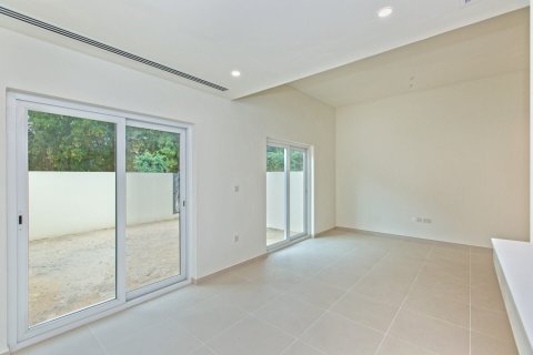 Casa urbana para arrendamento em Dubai, EAU 2 quartos, 164 m2 № 707543 - foto 13