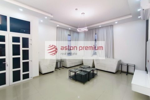 Villa en alquiler en Dubai, EAU 4 dormitorios, 557.4 m2 № 670369 - foto 13