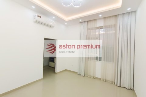 Villa en alquiler en Dubai, EAU 4 dormitorios, 557.4 m2 № 670369 - foto 14