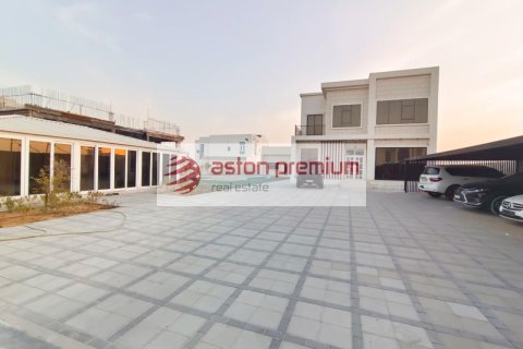 Villa en alquiler en Dubai, EAU 4 dormitorios, 557.4 m2 № 670369 - foto 4