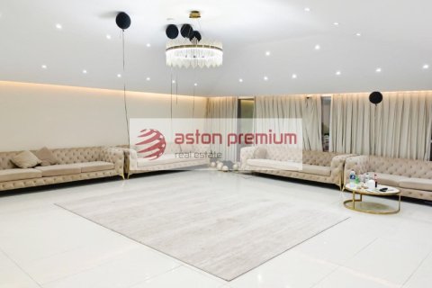 Villa en alquiler en Dubai, EAU 4 dormitorios, 557.4 m2 № 670369 - foto 7