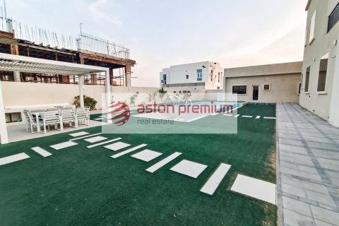 Villa en alquiler en Dubai, EAU 4 dormitorios, 557.4 m2 № 670369 - foto 6