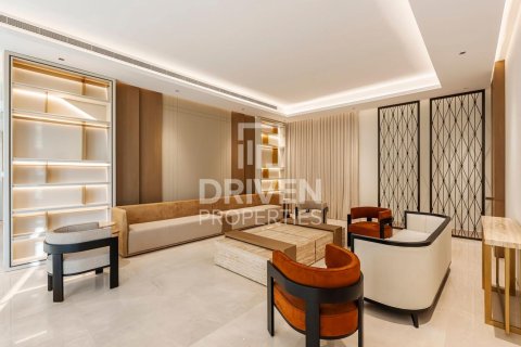 Вилла Умм-Сукейм, Дубай, БАӘ-да 7 жатын бөлмелер, 1161 м² № 682913 - фото 6