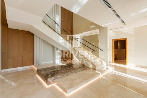 Вилла Умм-Сукейм, Дубай, БАӘ-да 7 жатын бөлмелер, 1161 м² № 682913 - фото 5