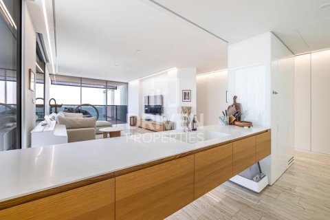 Apartment in Palm Jumeirah, Dubai, UAE 3 bedrooms, 226 sq.m. № 682652 - photo 9