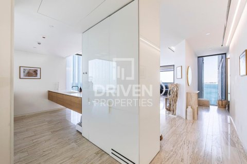 Apartment in Palm Jumeirah, Dubai, UAE 3 bedrooms, 226 sq.m. № 682652 - photo 11