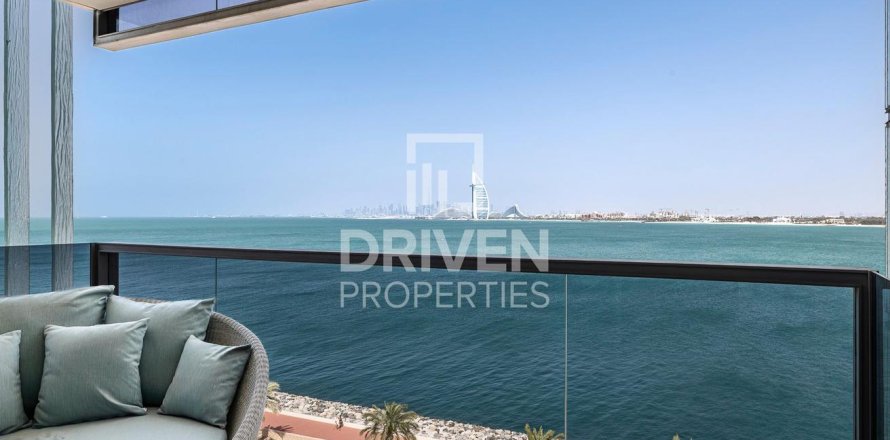 Apartment in Palm Jumeirah, Dubai, UAE 3 bedrooms, 226 sq.m. № 682652