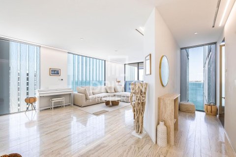 Apartment in Palm Jumeirah, Dubai, UAE 3 bedrooms, 226 sq.m. № 682652 - photo 10