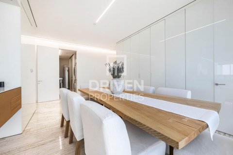 Apartment in Palm Jumeirah, Dubai, UAE 3 bedrooms, 226 sq.m. № 682652 - photo 12