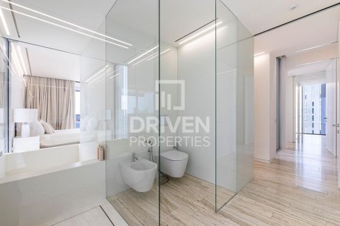 Apartment in Palm Jumeirah, Dubai, UAE 3 bedrooms, 226 sq.m. № 682652 - photo 24