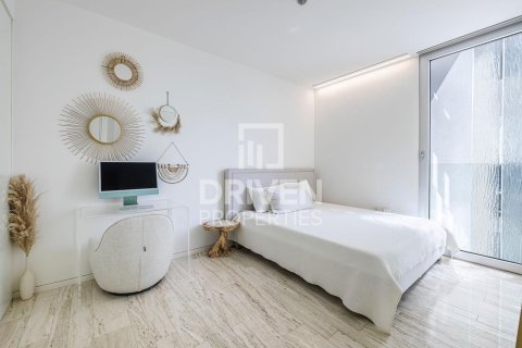 Apartment in Palm Jumeirah, Dubai, UAE 3 bedrooms, 226 sq.m. № 682652 - photo 18