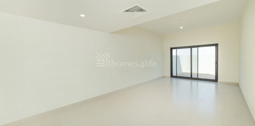 Kaupunkipientalo Dubai South (Dubai World Central), Dubai, Arabiemiraatit 2 makuuhuonetta, 177 m2 № 717789