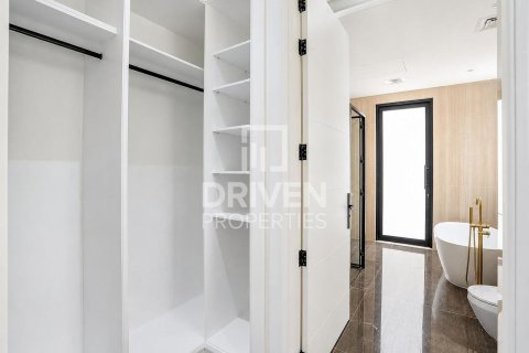 Villa in Al Barari, Dubai, UAE 6 bedrooms, 1902.84 sq.m. № 762603 - photo 28