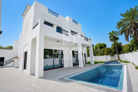 Villa in Al Barari, Dubai, UAE 6 bedrooms, 1902.84 sq.m. № 762603 - photo 1