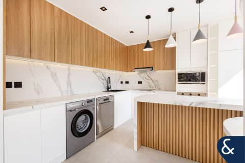 Villa itt: The Springs, Dubai, EAE, 4 hálószoba, 210 m², azonosító: 685108 - fénykép 24