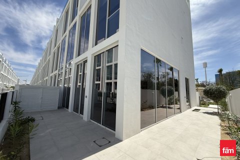 Villa in Al Barari, Dubai, VAE: 4 Schlafzimmer, 220 m2 Nr. 716060