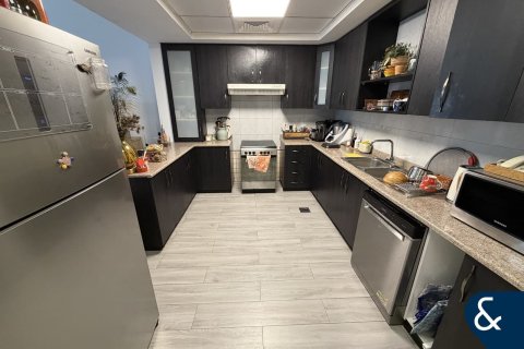 Снять в аренду квартиру в Motor City, Дубай, ОАЭ 3 спальни, 242м2, № 668124 - фото 3