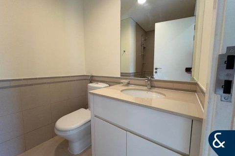 Apartmen di Town Square, Dubai, UAE 2 bilik tidur, 146 meter persegi № 668047 - foto 12