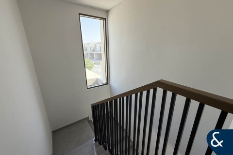 Villa sa Dubai Land, Dubai, UAE 3 silid-tulugan, 184 sq.m. № 668044 - larawan 3