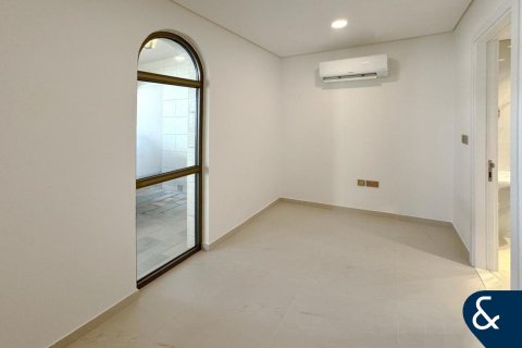 Зняти в оренду віллу в Джумейра Гольф Эстейтс, Дубай, ОАЕ 3 спальні, 195м2, № 668045 - фото 16