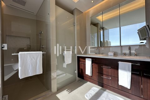 Apartment in Downtown Dubai (Downtown Burj Dubai), Dubai, UAE 3 bedrooms, 187.8 sq.m. № 581240 - photo 11