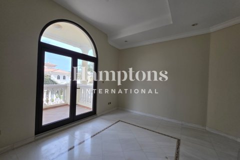 Villa in Palm Jumeirah, Dubai, UAE 5 bedrooms, 263.65871400 sq.m. № 702850 - photo 17