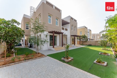 Dubai, संयुक्त अरब अमीरात में विला, 4 बेडरूम, 635.9 वर्ग मीटर, संख्या 736951 - फ़ोटो 8