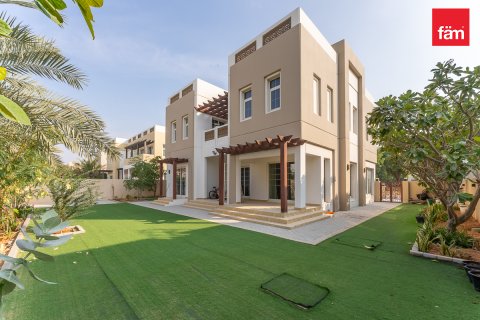 Dubai, संयुक्त अरब अमीरात में विला, 4 बेडरूम, 635.9 वर्ग मीटर, संख्या 736951 - फ़ोटो 7