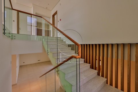 Villa on the Yas Island, Abu Dhabi, UAE 5 bedrooms, 692 sq.m. № 615428 - photo 17