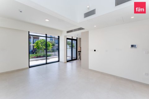 Dubai、UAEにあるヴィラ 3ベッドルーム、129 m2 No710035