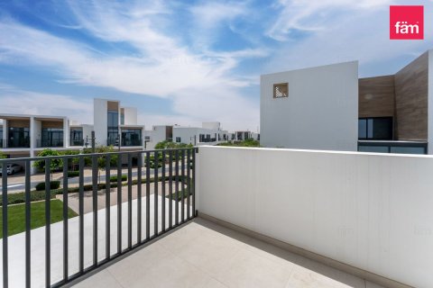 Üürile anda villa asukohaga Dubai, AÜE: 3 magamistoaga, 129 m² Nr 710035 - pilt 10