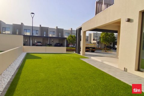 Üürile anda villa asukohaga Dubai, AÜE: 4 magamistoaga, 277.2 m² Nr 703983 - pilt 2