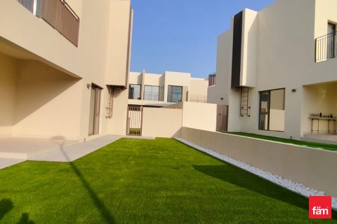 Üürile anda villa asukohaga Dubai, AÜE: 4 magamistoaga, 277.2 m² Nr 703983 - pilt 3