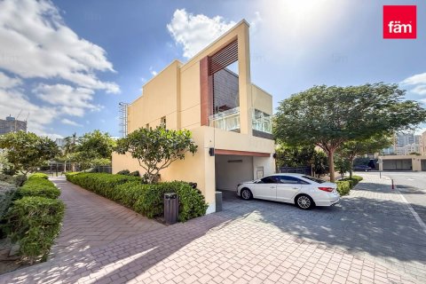 Willa na sprzedaż w Al Barsha, Dubai, ZEA 4 sypialnie, 354 mkw., nr 685927 - zdjęcie 4