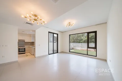 וילה למכירה ב Dubai Hills Estate, Dubai, איחוד האמירויות  3 חדרי שינה, 211 מ"ר, מספר 649699 - תמונה 2