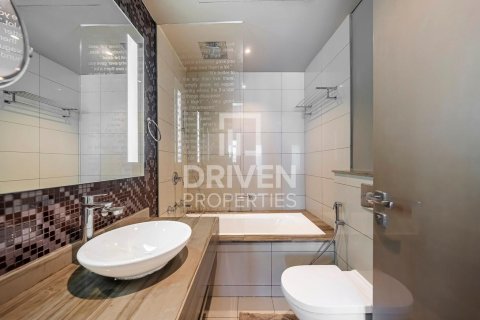 Business Bay, Dubai, संयुक्त अरब अमीरात में अपार्टमेंट, 2 बेडरूम, 130 वर्ग मीटर, संख्या 655308 - फ़ोटो 12