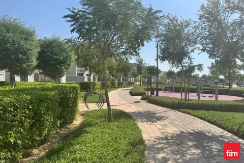 Müüa villa asukohaga Dubai, AÜE: 3 magamistoaga, 175.2 m² Nr 722381 - pilt 15