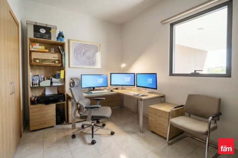 Müüa villa asukohaga Dubai, AÜE: 3 magamistoaga, 175.2 m² Nr 722381 - pilt 8